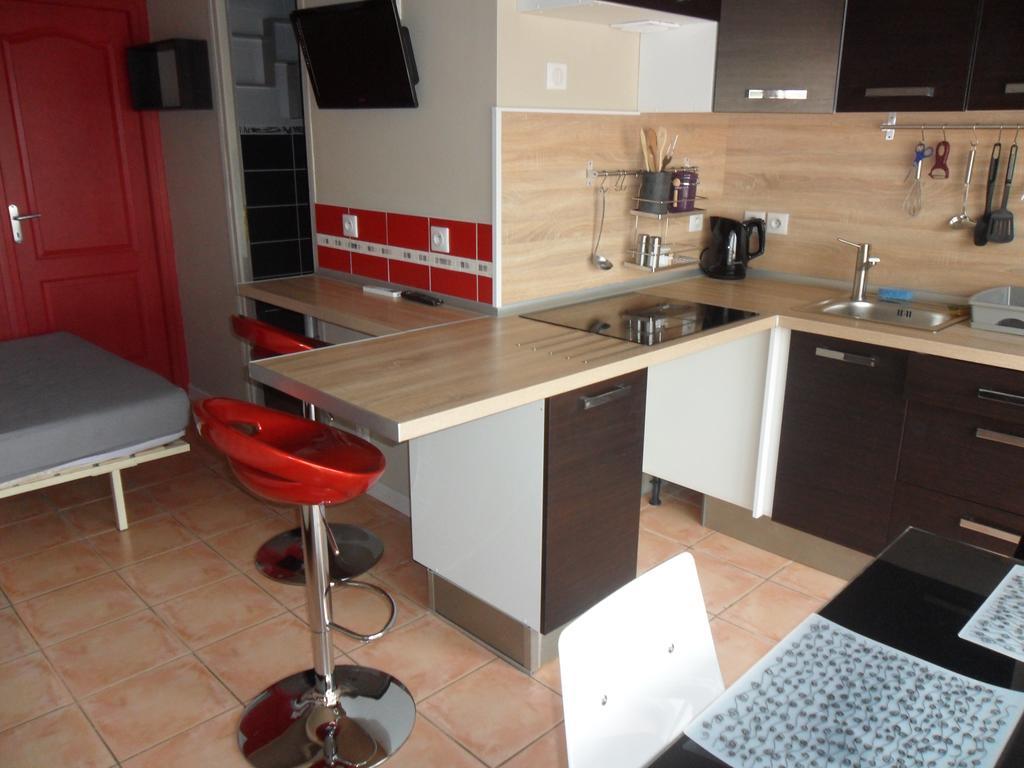 Le Tamaris Apartman Saint-Laurent-dʼAigouze Kültér fotó
